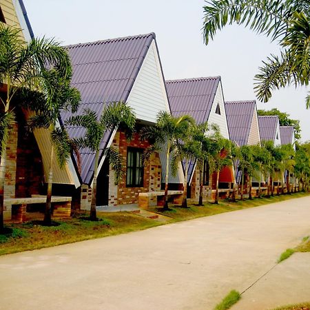 Hiso Resort Удон-Тхани Экстерьер фото