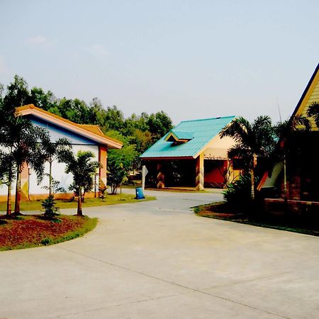 Hiso Resort Удон-Тхани Экстерьер фото
